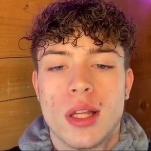 Meet your Posher, Aaron